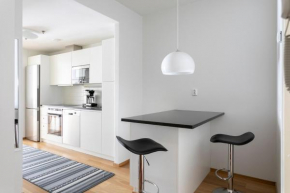 2ndhomes Cozy 1BR apartment with Balcony by the Central Station